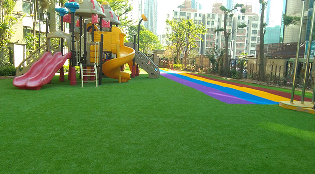 幼兒園仿真草坪應(yīng)該如何打理？